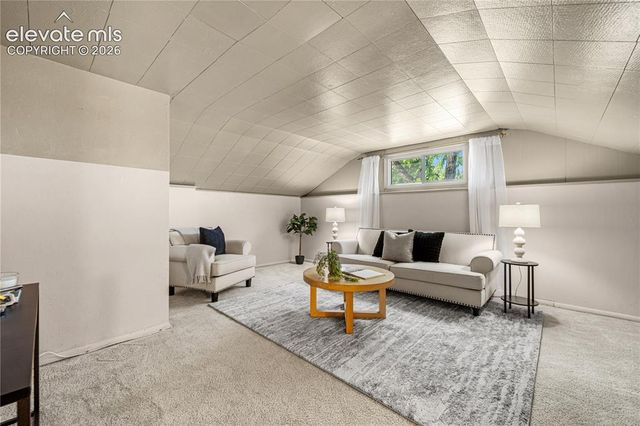 27 Dunsmere Avenue, Pueblo, CO 81004