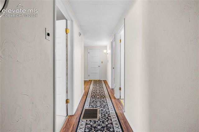 27 Dunsmere Avenue, Pueblo, CO 81004