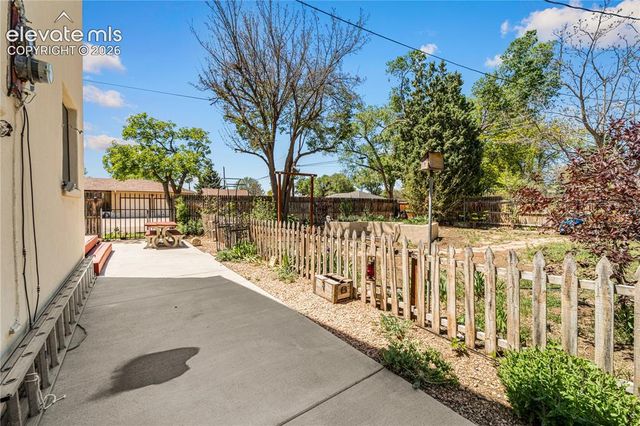 27 Dunsmere Avenue, Pueblo, CO 81004