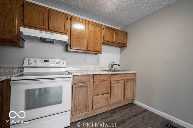 3736 N Meridian Street 10, Indianapolis, IN 46208