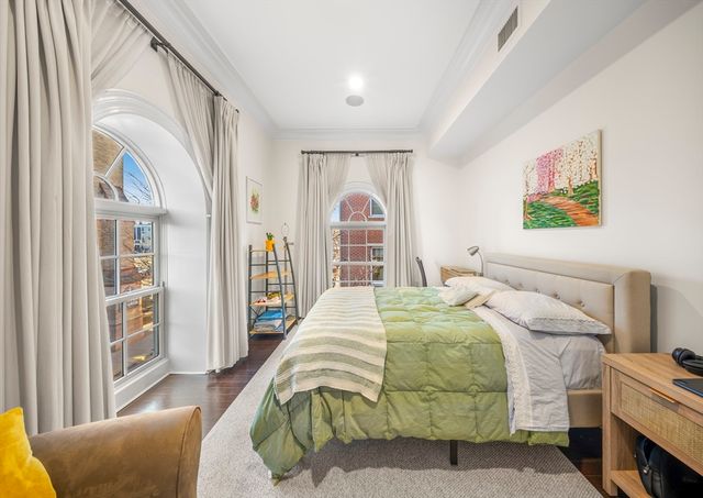 616 E 4th St 301, Boston, MA 02127