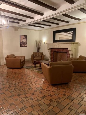 310 Riverside Boulevard 1G, Long Beach, NY 11561