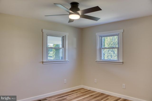 207 N PROSPECT HILL DR, Schaefferstown, PA 17088