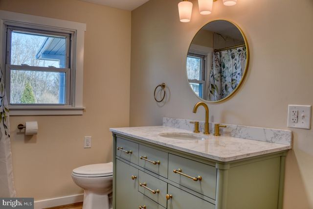 207 N PROSPECT HILL DR, Schaefferstown, PA 17088