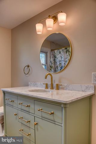 207 N PROSPECT HILL DR, Schaefferstown, PA 17088