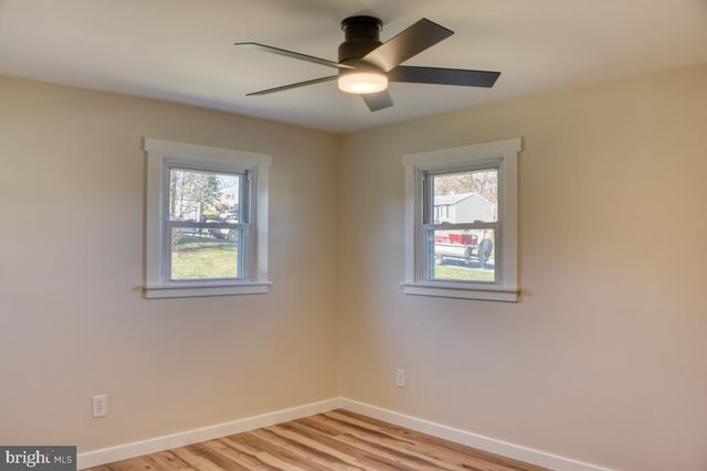 207 N PROSPECT HILL DR, Schaefferstown, PA 17088