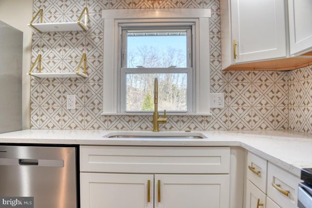 207 N PROSPECT HILL DR, Schaefferstown, PA 17088