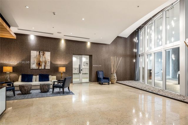 60 SW 13t St 1124, Miami, FL 33130