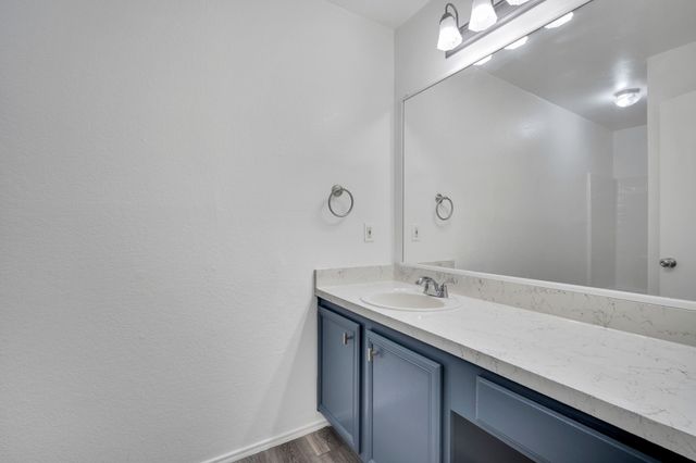 2306 Balvanera Plaza, Dallas, TX 75211