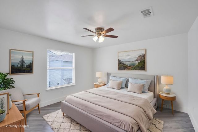 2306 Balvanera Plaza, Dallas, TX 75211