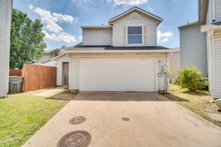 2306 Balvanera Plaza, Dallas, TX 75211