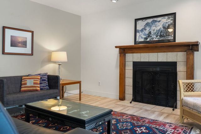 727 S 400 E, Farmington, UT 84025