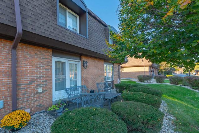 3232 Chestnut Drive, Flossmoor, IL 60422