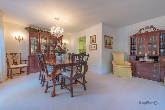 3232 Chestnut Drive, Flossmoor, IL 60422