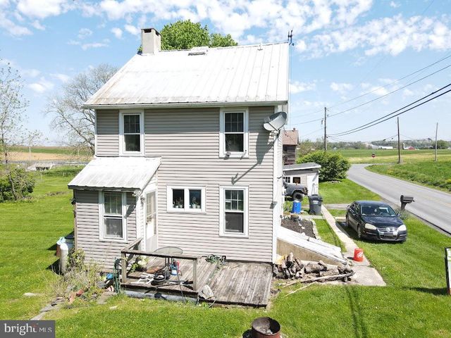 206 WOLFROCK RD, Paradise, PA 17562