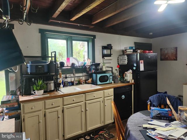 206 WOLFROCK RD, Paradise, PA 17562