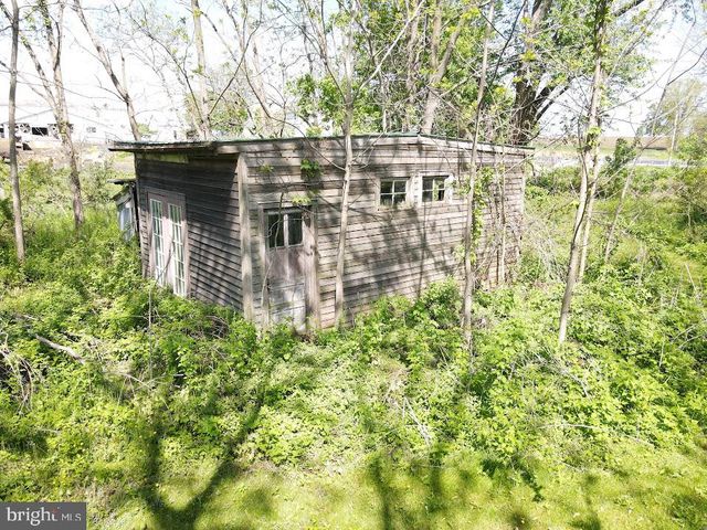 206 WOLFROCK RD, Paradise, PA 17562