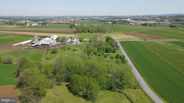 206 WOLFROCK RD, Paradise, PA 17562