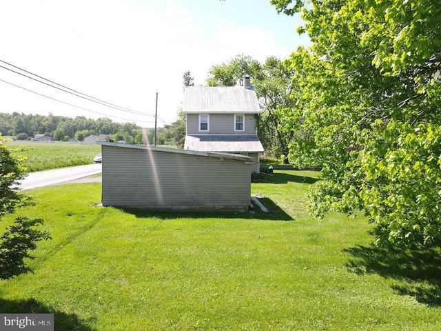 206 WOLFROCK RD, Paradise, PA 17562