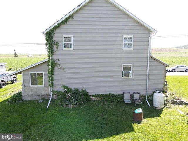 206 WOLFROCK RD, Paradise, PA 17562