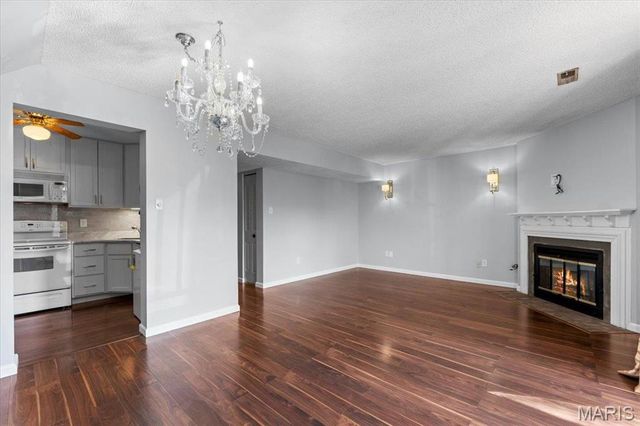 1436 Peacock Lane, St Louis, MO 63144