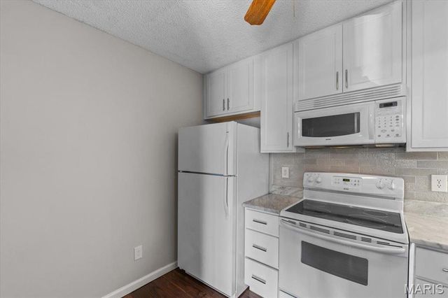 1436 Peacock Lane, St Louis, MO 63144