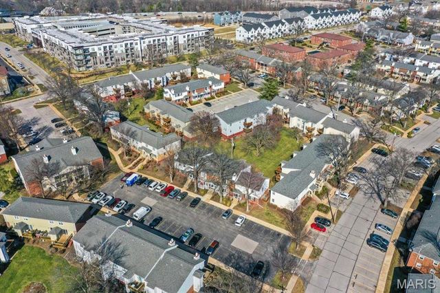 1436 Peacock Lane, St Louis, MO 63144