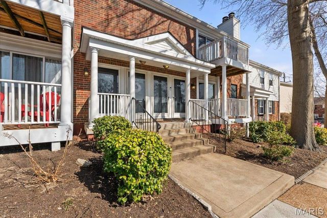 1436 Peacock Lane, St Louis, MO 63144