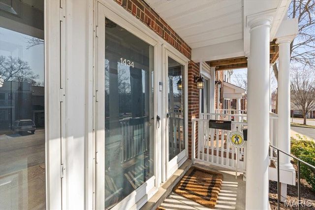 1436 Peacock Lane, St Louis, MO 63144