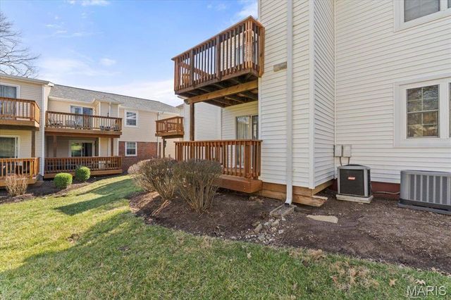 1436 Peacock Lane, St Louis, MO 63144