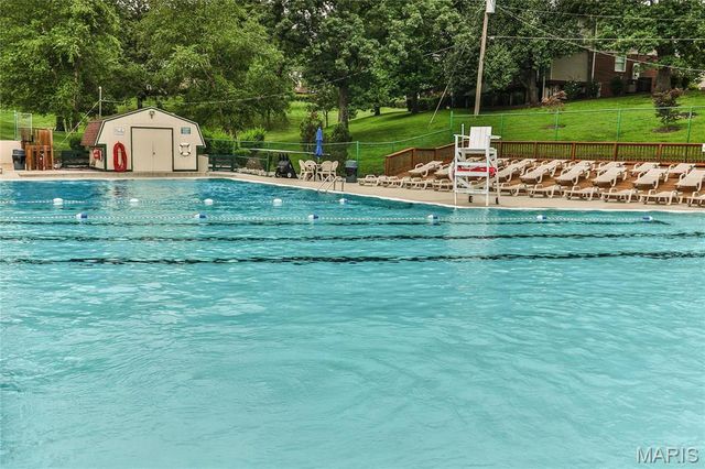 1436 Peacock Lane, St Louis, MO 63144