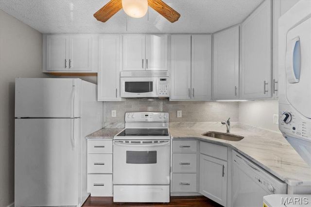 1436 Peacock Lane, St Louis, MO 63144