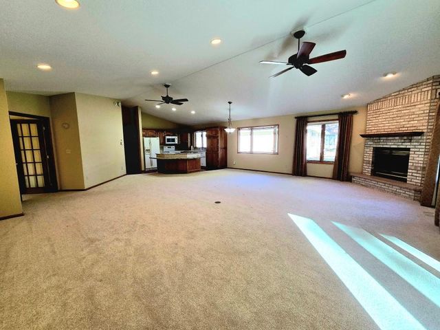 642 Jenisa Drive, Saint Cloud, MN 56301