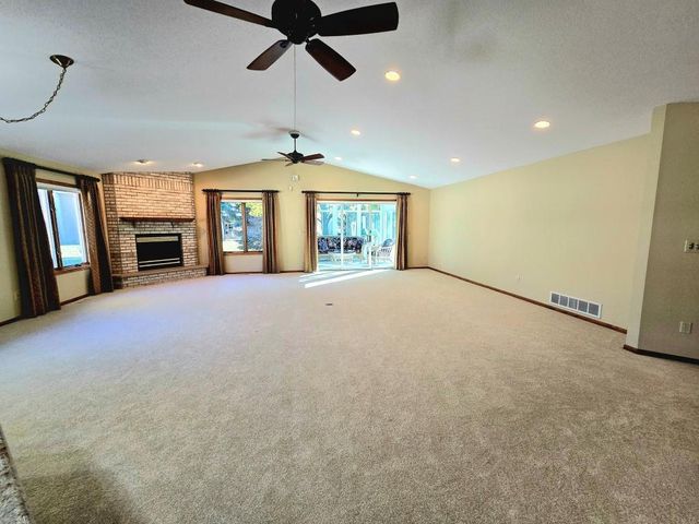 642 Jenisa Drive, Saint Cloud, MN 56301