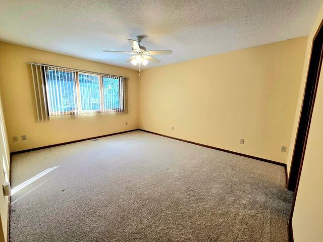 642 Jenisa Drive, Saint Cloud, MN 56301