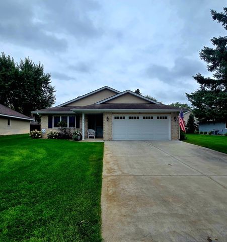 642 Jenisa Drive, Saint Cloud, MN 56301