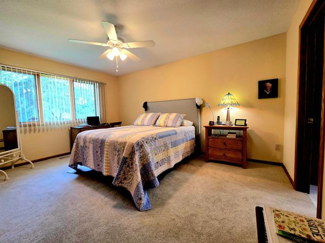 642 Jenisa Drive, Saint Cloud, MN 56301