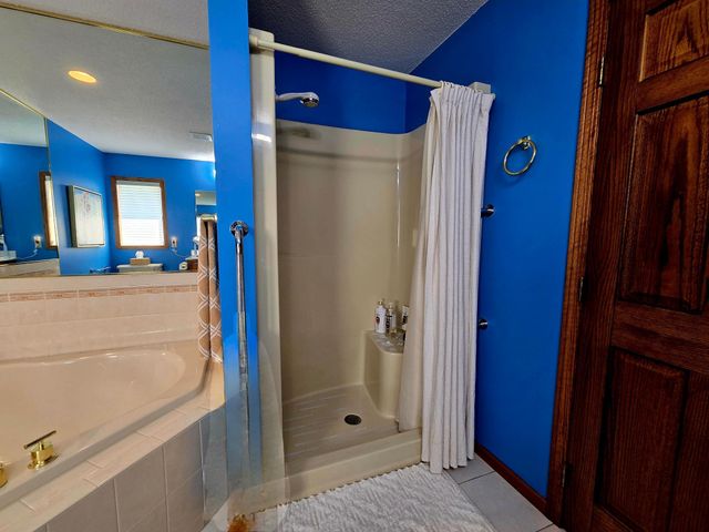 642 Jenisa Drive, Saint Cloud, MN 56301