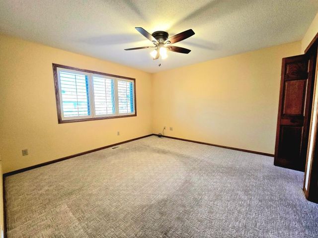 642 Jenisa Drive, Saint Cloud, MN 56301