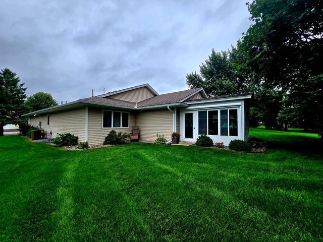 642 Jenisa Drive, Saint Cloud, MN 56301