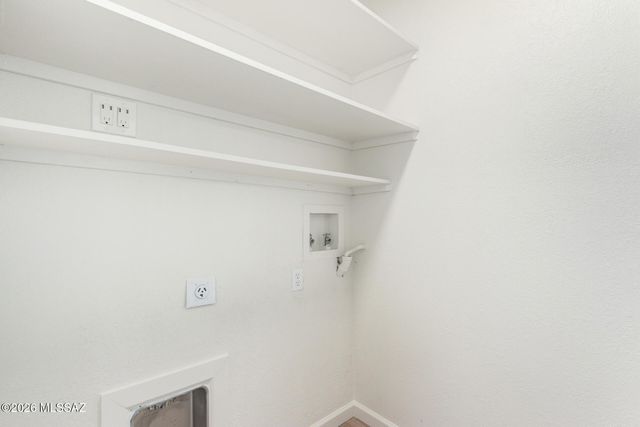 750 W Camino Iturbide, Green Valley, AZ 85622