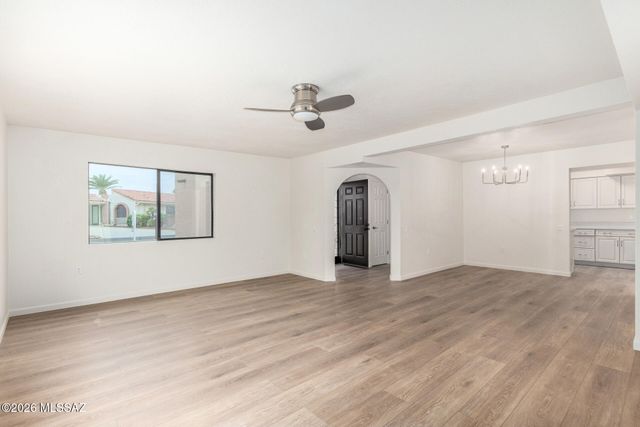 750 W Camino Iturbide, Green Valley, AZ 85622