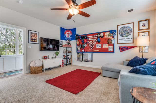 6200 Mcnatt Road, Aubrey, TX 76227