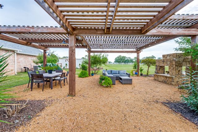 6200 Mcnatt Road, Aubrey, TX 76227