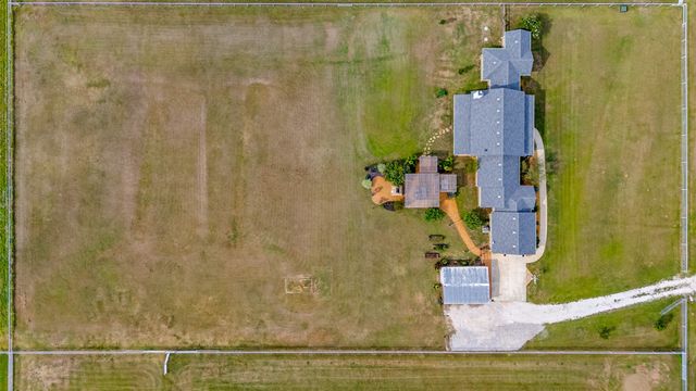 6200 Mcnatt Road, Aubrey, TX 76227