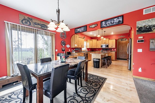 W23903 Swartling ROAD, Trempealeau, WI 54661