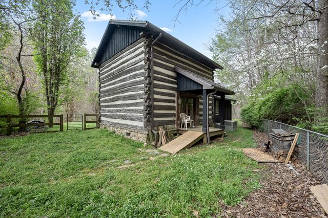 2708 LEDFORD MILL ROAD, Wartrace, TN 37183