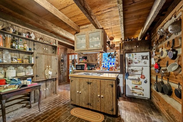 2708 LEDFORD MILL ROAD, Wartrace, TN 37183