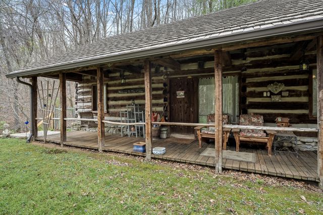 2708 LEDFORD MILL ROAD, Wartrace, TN 37183