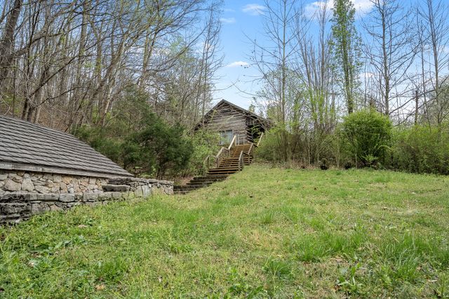 2708 LEDFORD MILL ROAD, Wartrace, TN 37183